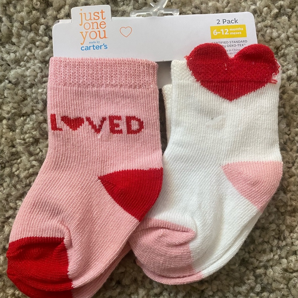 Carter’s 6-12 month socks